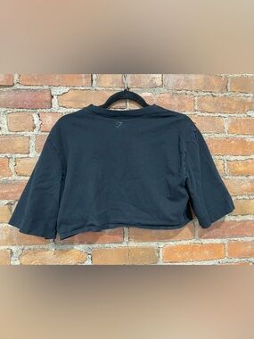 Women’s Gymshark Cropped Tee | Size Small | Black